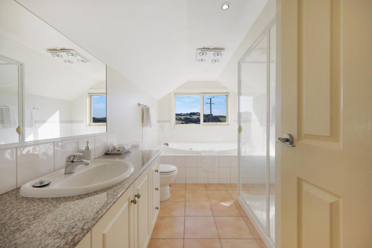Logans Beach Apartments - The Loft Γουόρναμπουλ Εξωτερικό φωτογραφία