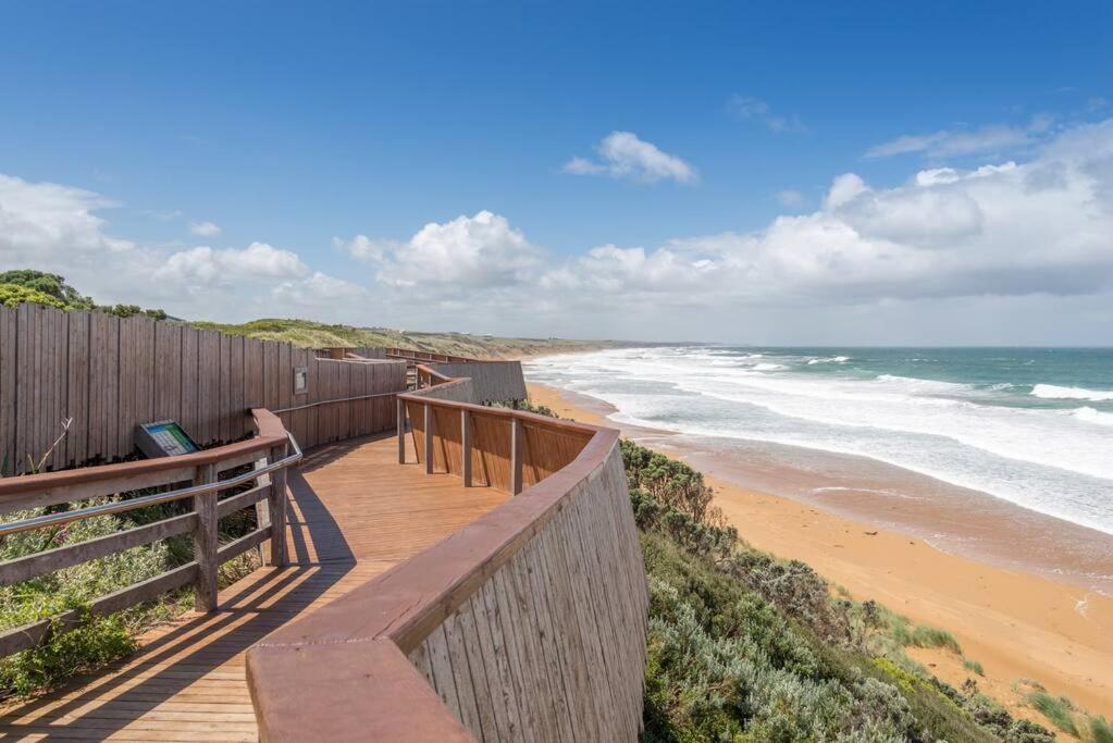Logans Beach Apartments - The Loft Γουόρναμπουλ Εξωτερικό φωτογραφία